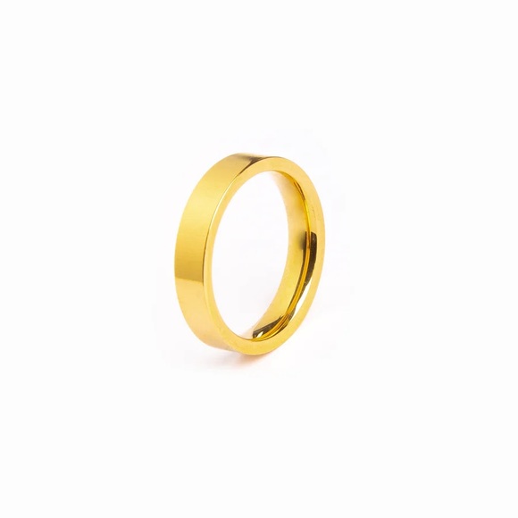 Nevaeh ESNTL Ring in Gold - Picture 1 of 8